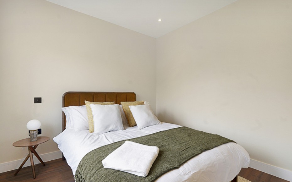 Cornmow Drive Kitchen Bedroom